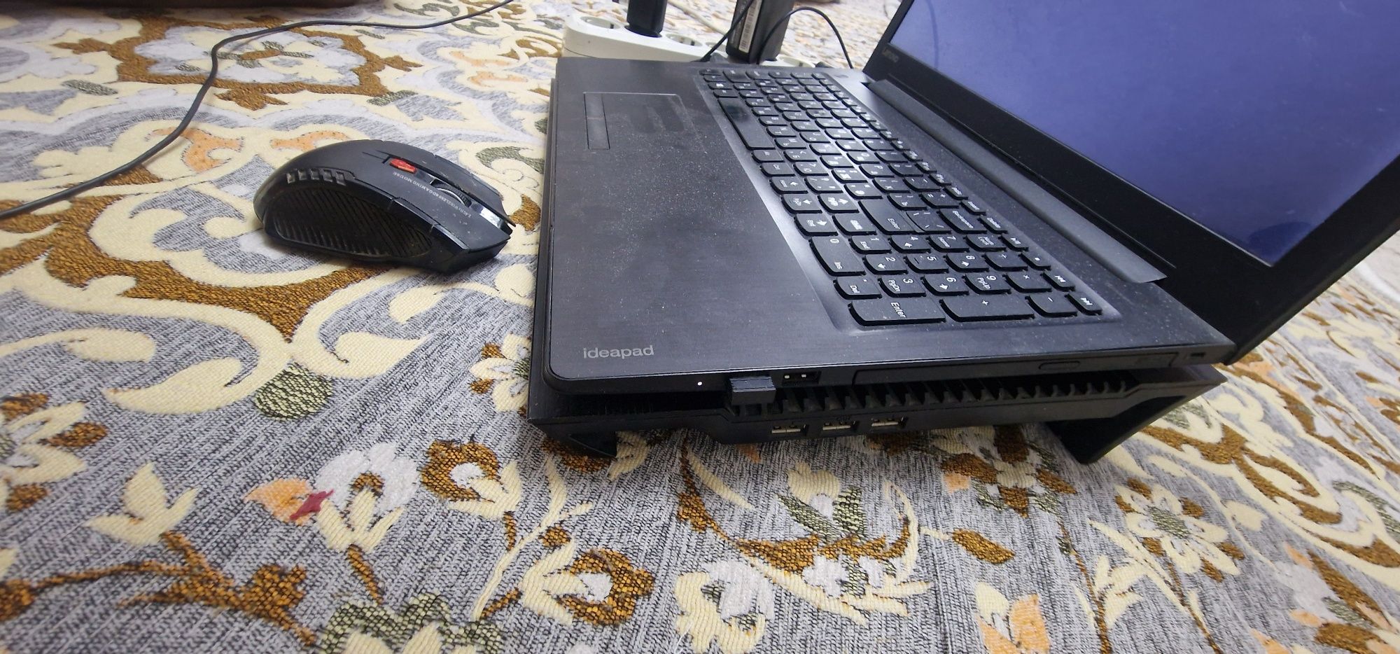 Lenovo  нодбук  сатылады.