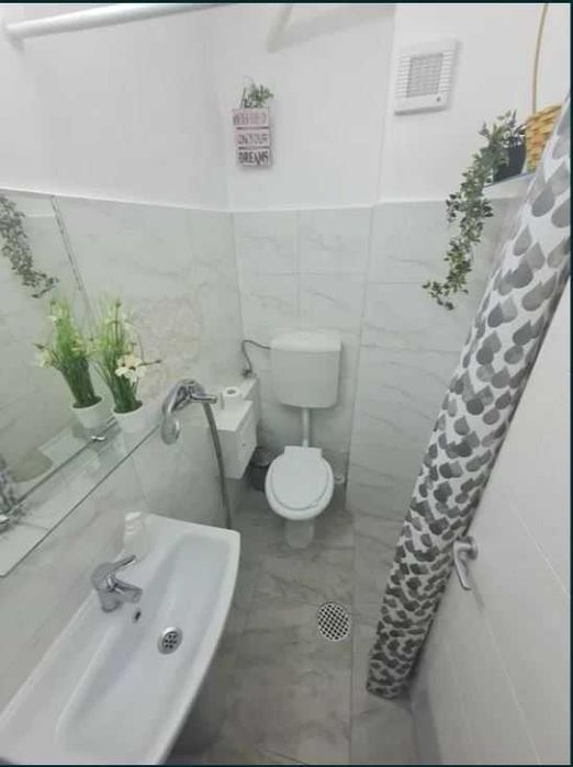 PF inchiriez garsoniera pe str. Lacrimioarelor