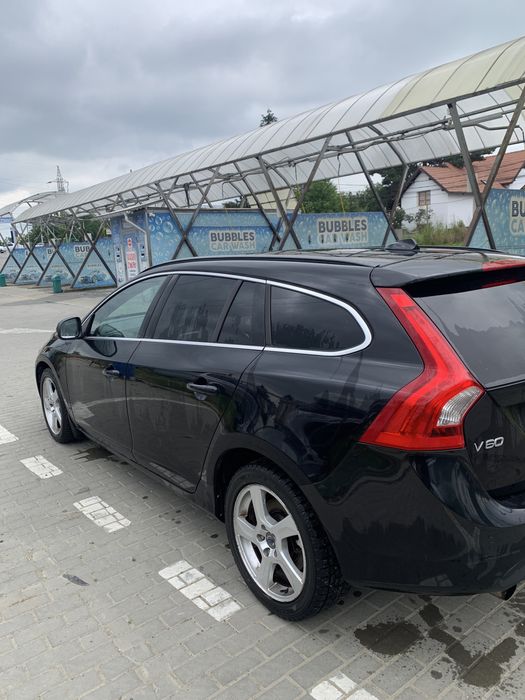 Bara spate Volvo v60 după 2010 stare impecabila!