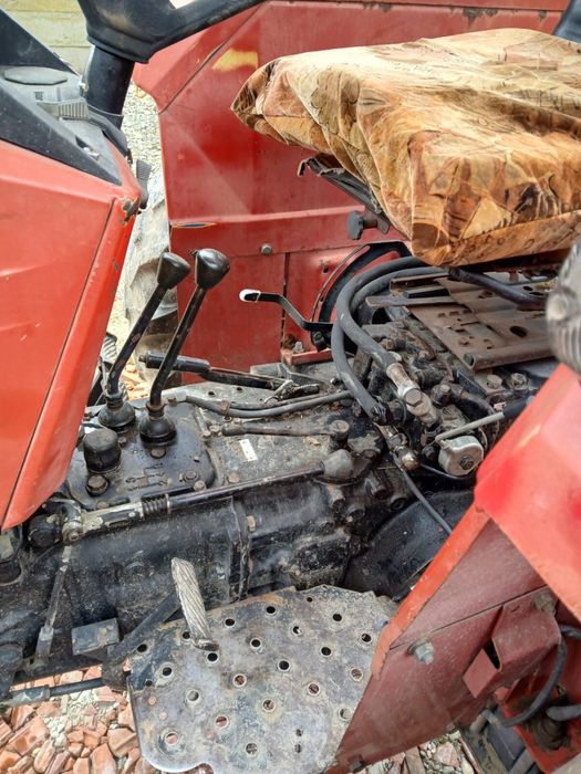 Tractor U445, an 2001