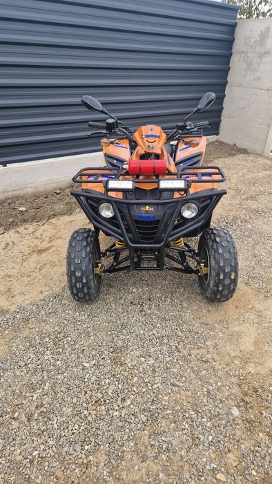 Vând ATV 300 automat , mărime mare de 2 persoane