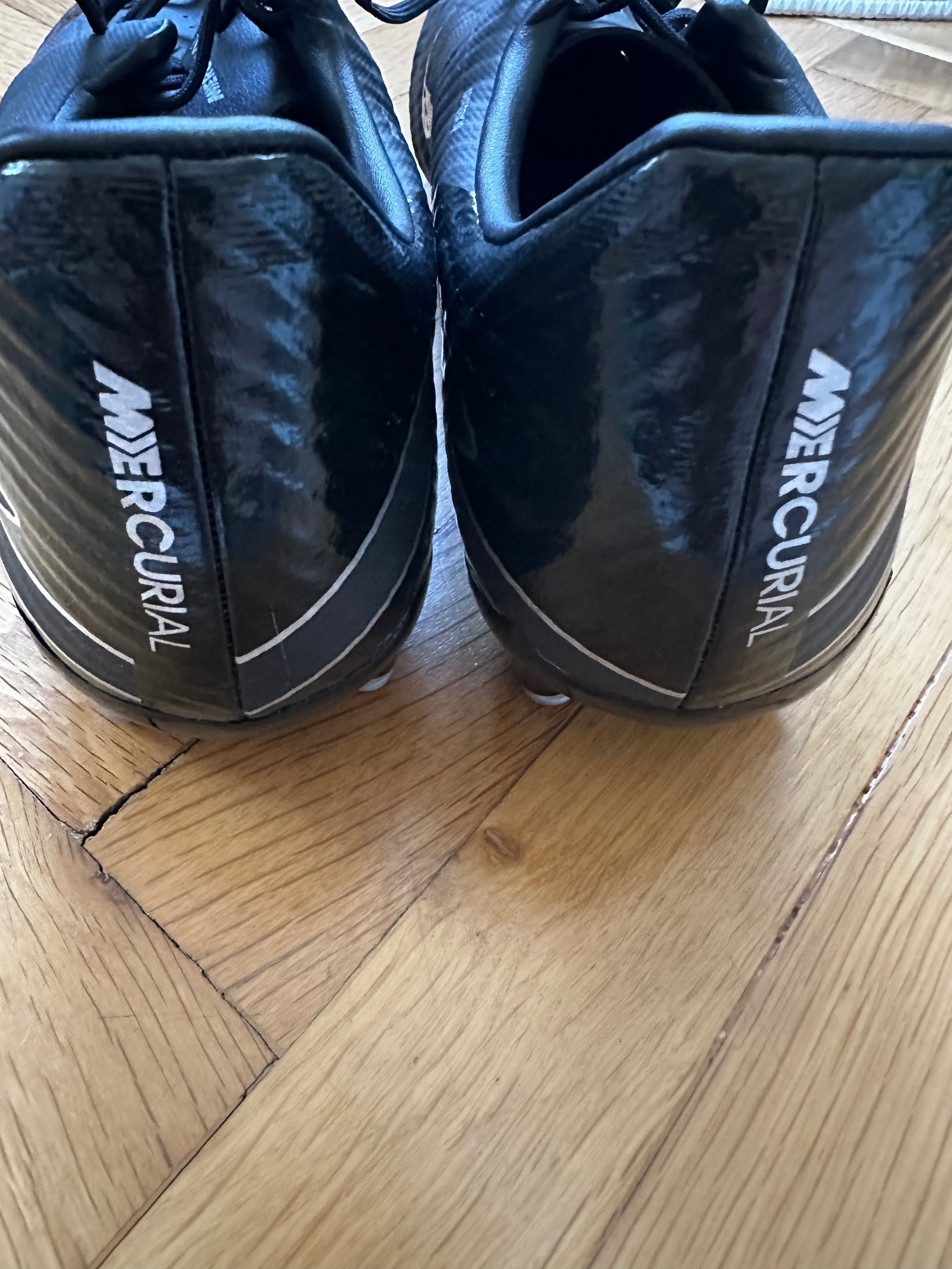 Nike бутонки N:43