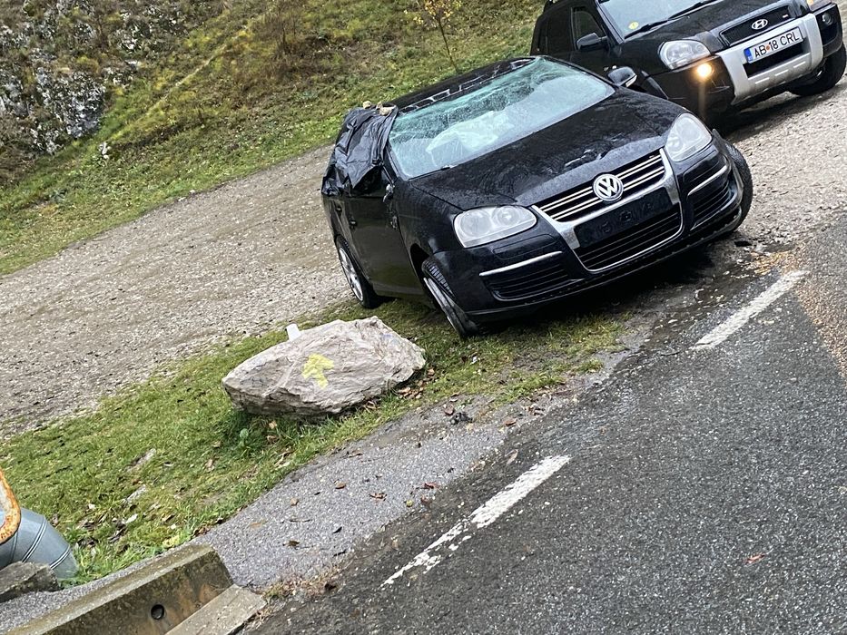 Vand 2 x Volkswagen Jetta 1.9 TDi BXE ambele