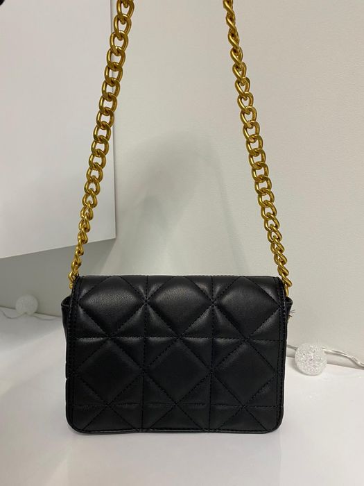 Geanta neagra Mango