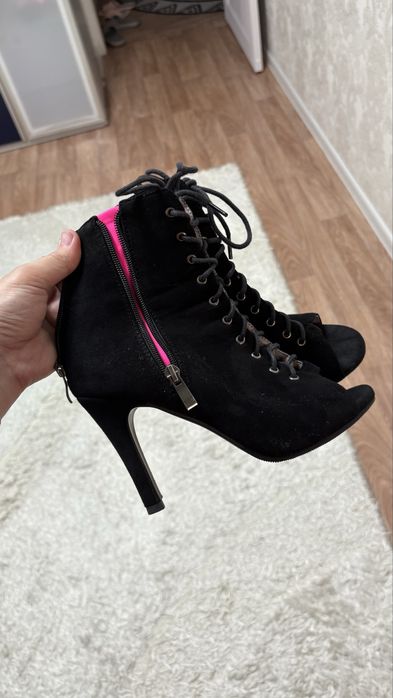 Туфли high heels