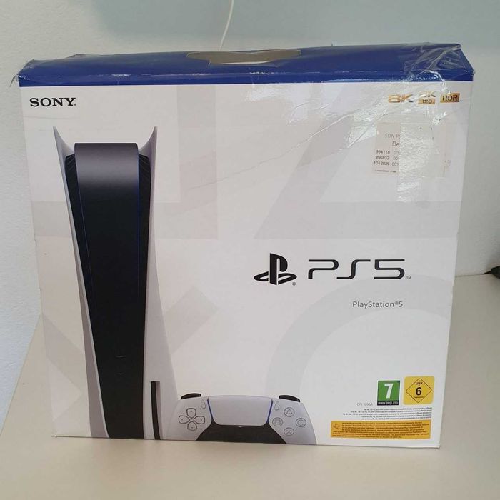 Playstation 5 cu 2 controale