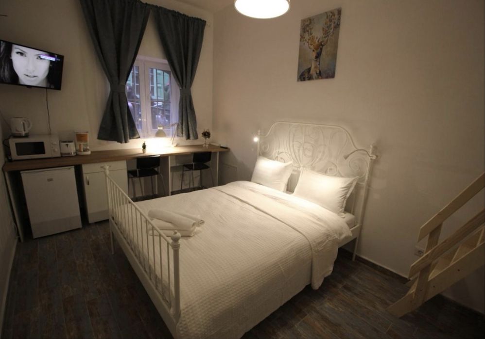 Inchiriez Studio in regim hotelier la 3 minute de piata sfatului