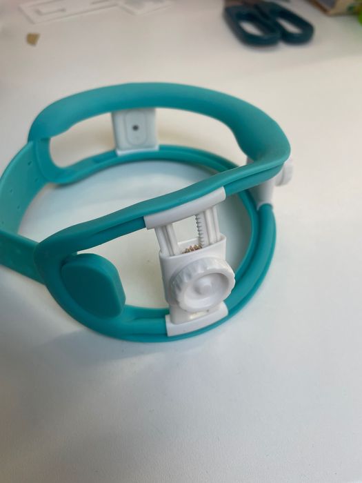 Ортопедична регулираща яка за бебе