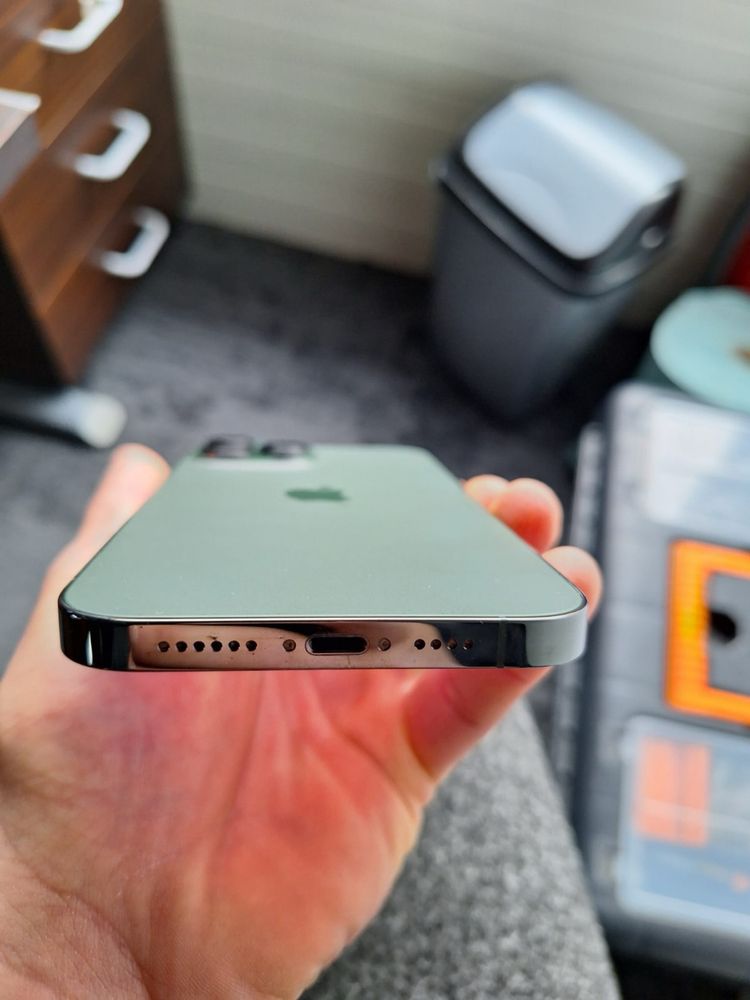 Iphone 13 pro max Alpine Green