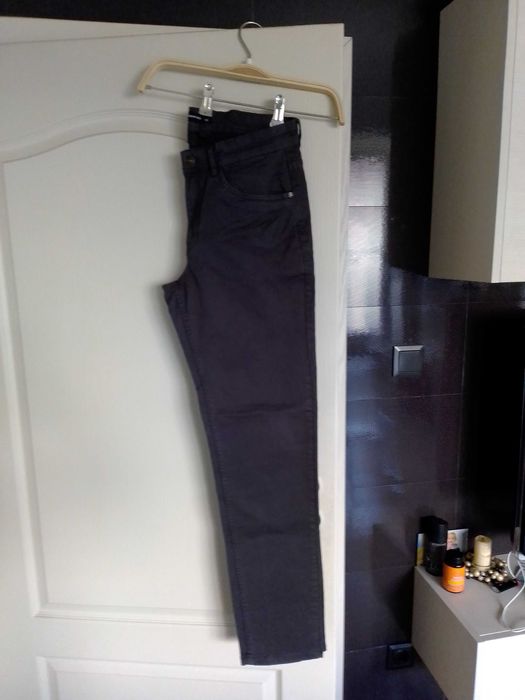 Нов спортен панталон Reserved сив