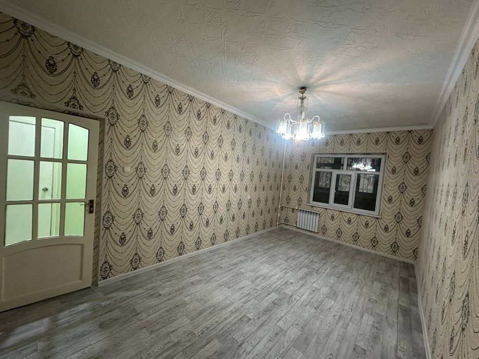 Srochna
Kvartira sotiladi: 
 9-mikra rayon
Arentir Prakratura
2 xonali