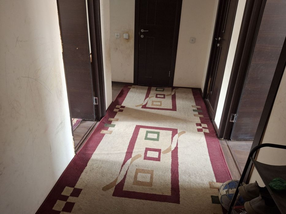 Uy sotiladi. 3xonali