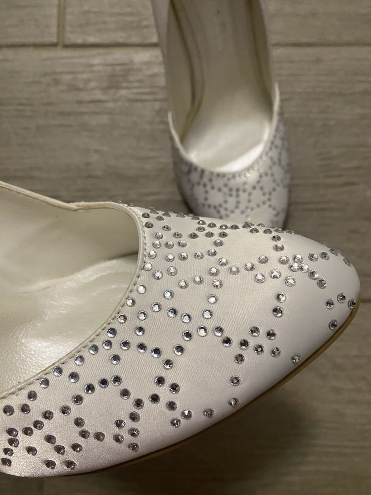 Pantofi mireasă măr. 39