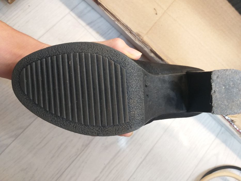 Весенние осенние ботинки устойчивый каблук