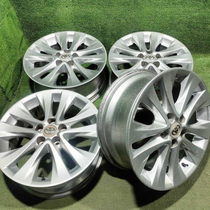 Продам Оригинальные диски Toyota Vellfire R18 PSD 5/114,3 ЕТ45 ЦО 60,1