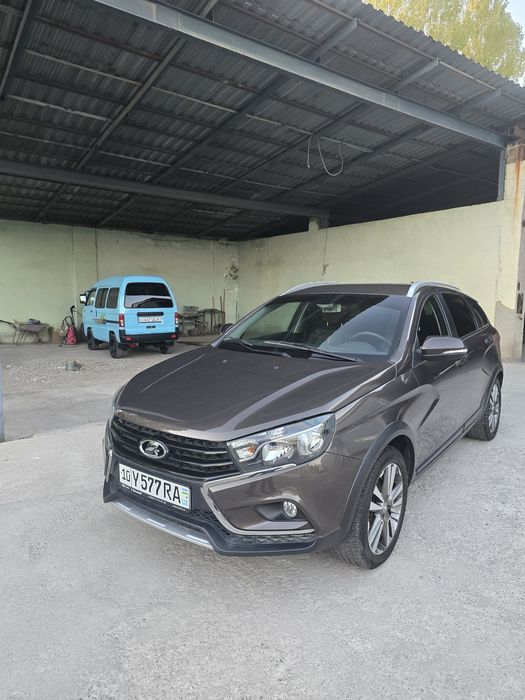 Срочно продаётся Lada Vesta SW Cross 1.6