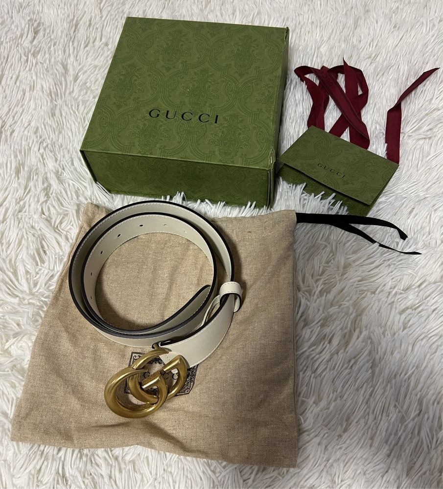 Curea gucci alba