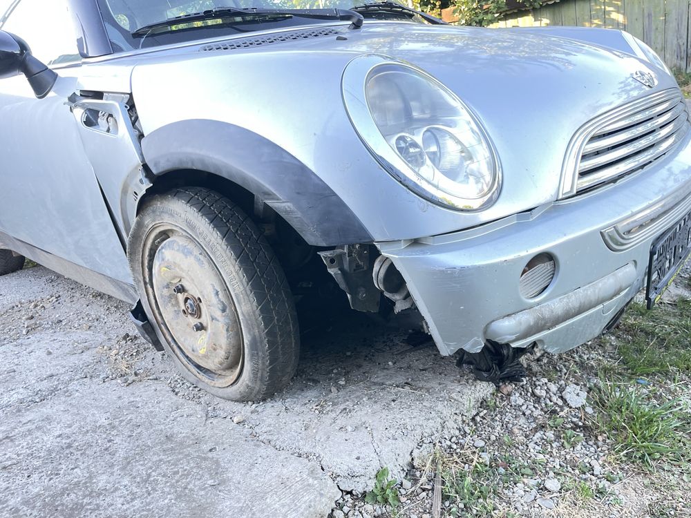 Mini Cooper Avariat