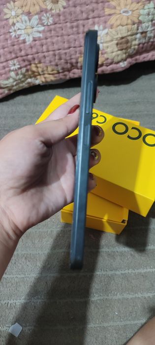 Pocco C65 в идеальном состоянии почти новый