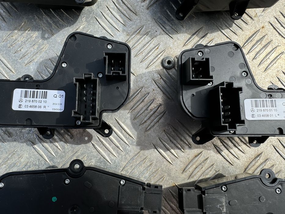 Бутони ел седалки Mercedes W211, W219, W164, W251
