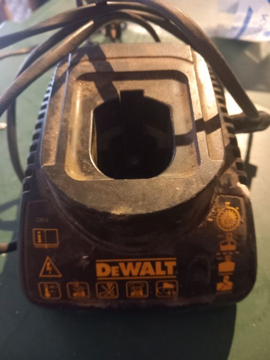 Încărcătoare dewalt