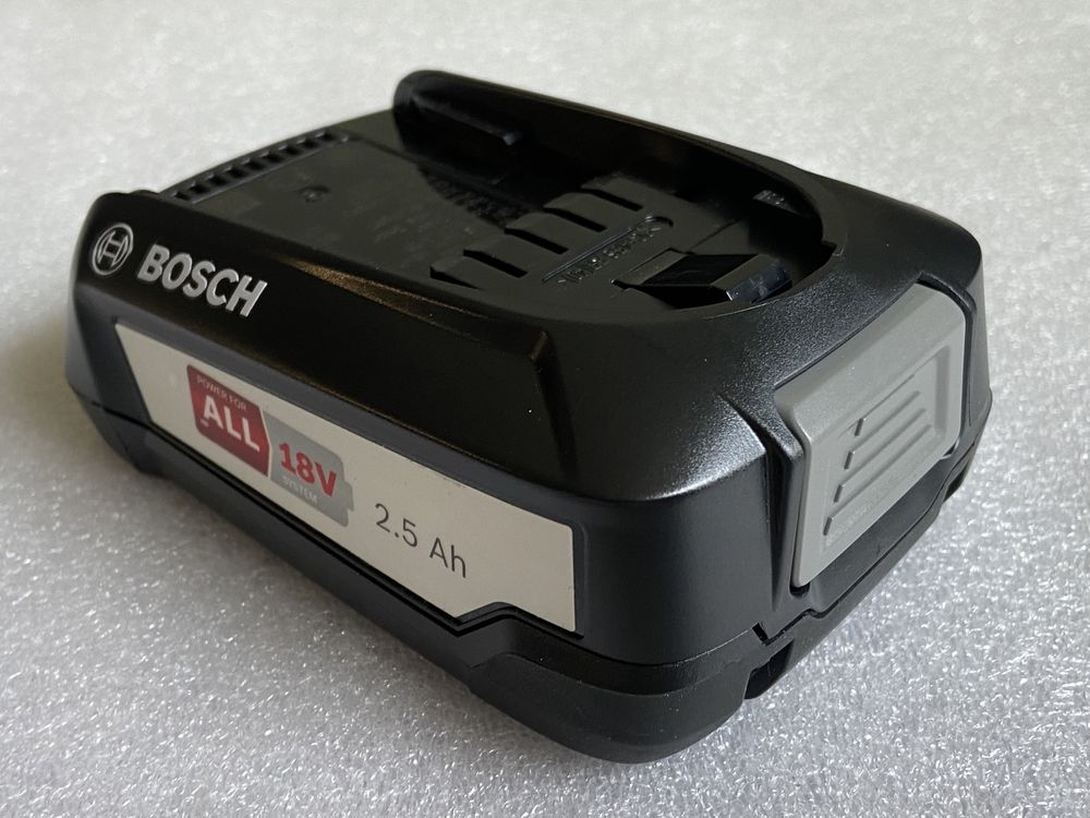 Acumulator li-ion Bosch 2.5Ah, 4All, nou, original.