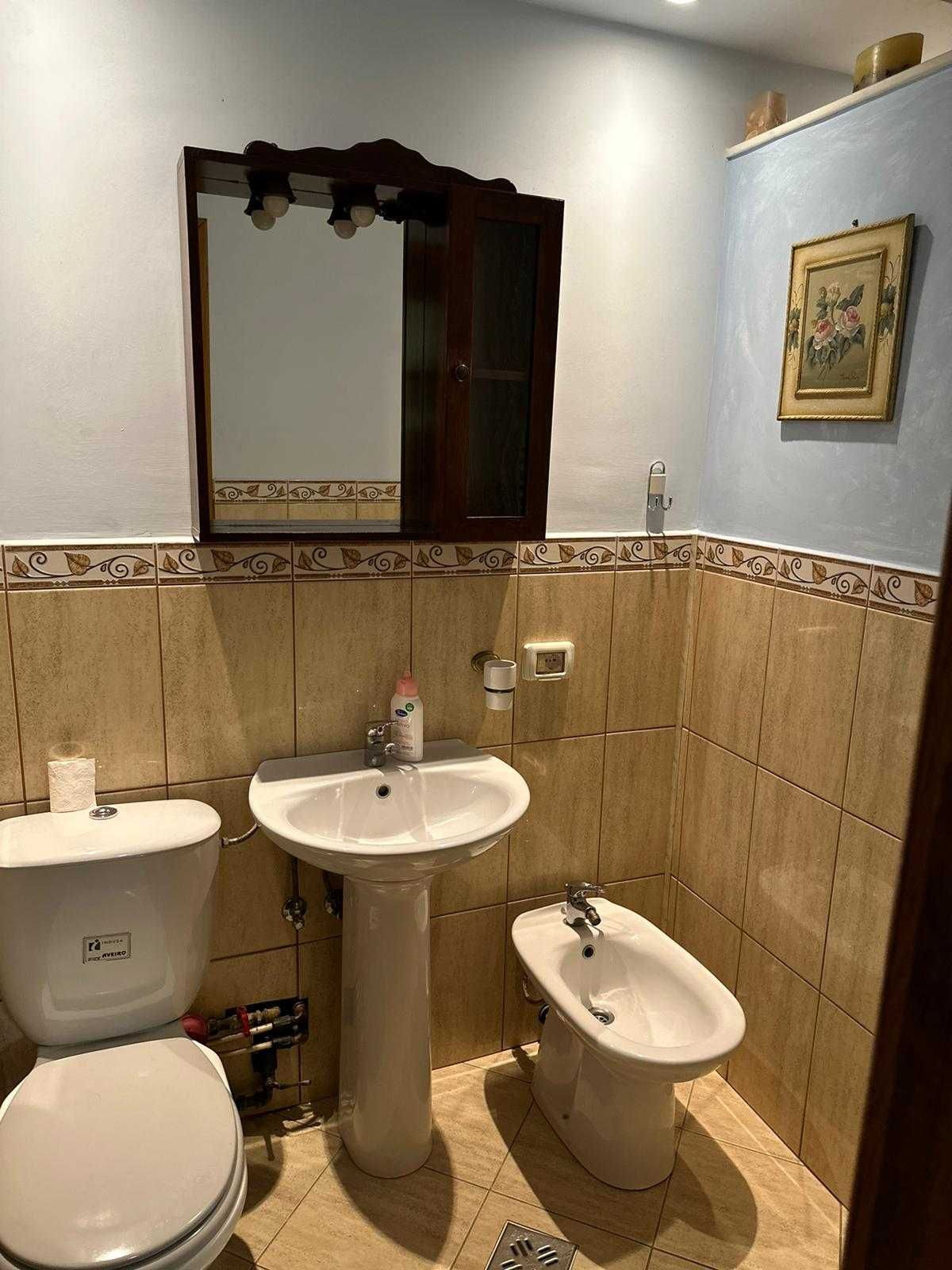 Vand apartament 2 camere,parter cartier Traian Ramnicu Valcea