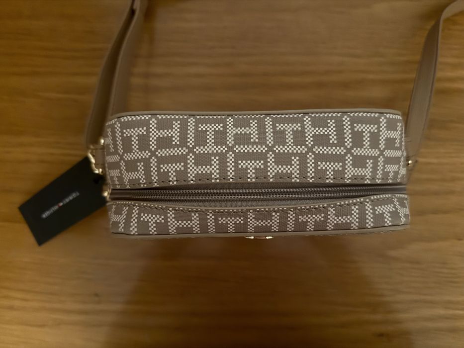 Geanta Tommy Hilfiger