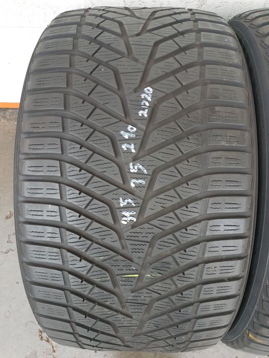 Зимни гуми 2 броя YOKOHAMA Bluearth 315 35 R21 дот 2020