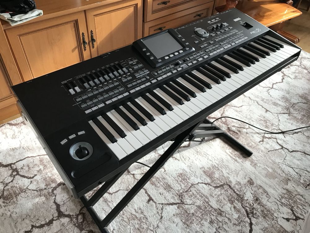 Продавам KORG PA3x