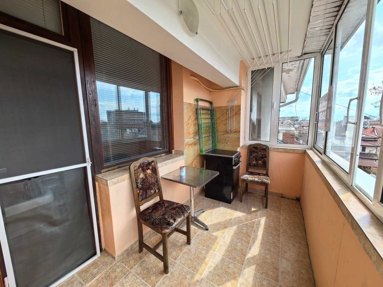 Продава се Едностаен апартамент в Ямбол, Център - 55 кв.м за 910 €/кв.м - Снимка #8