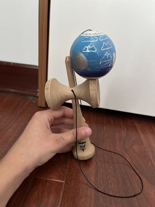 Kendama UFO KROM