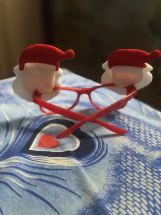 Ochelari pentru copii cu mos craciun.