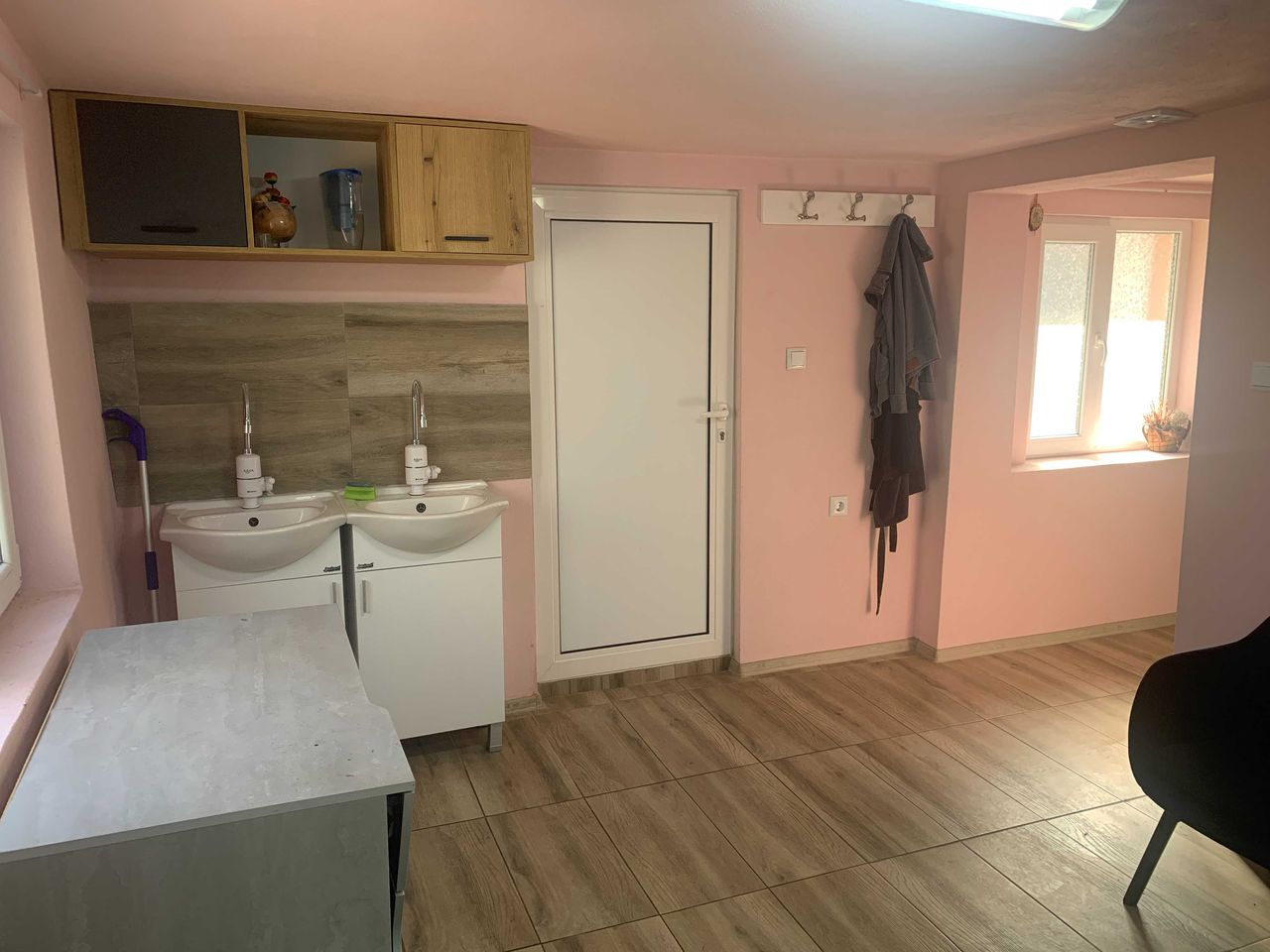 Дава се под наем Магазин в Карлово - 35 кв.м за 178.5 € - Снимка #9
