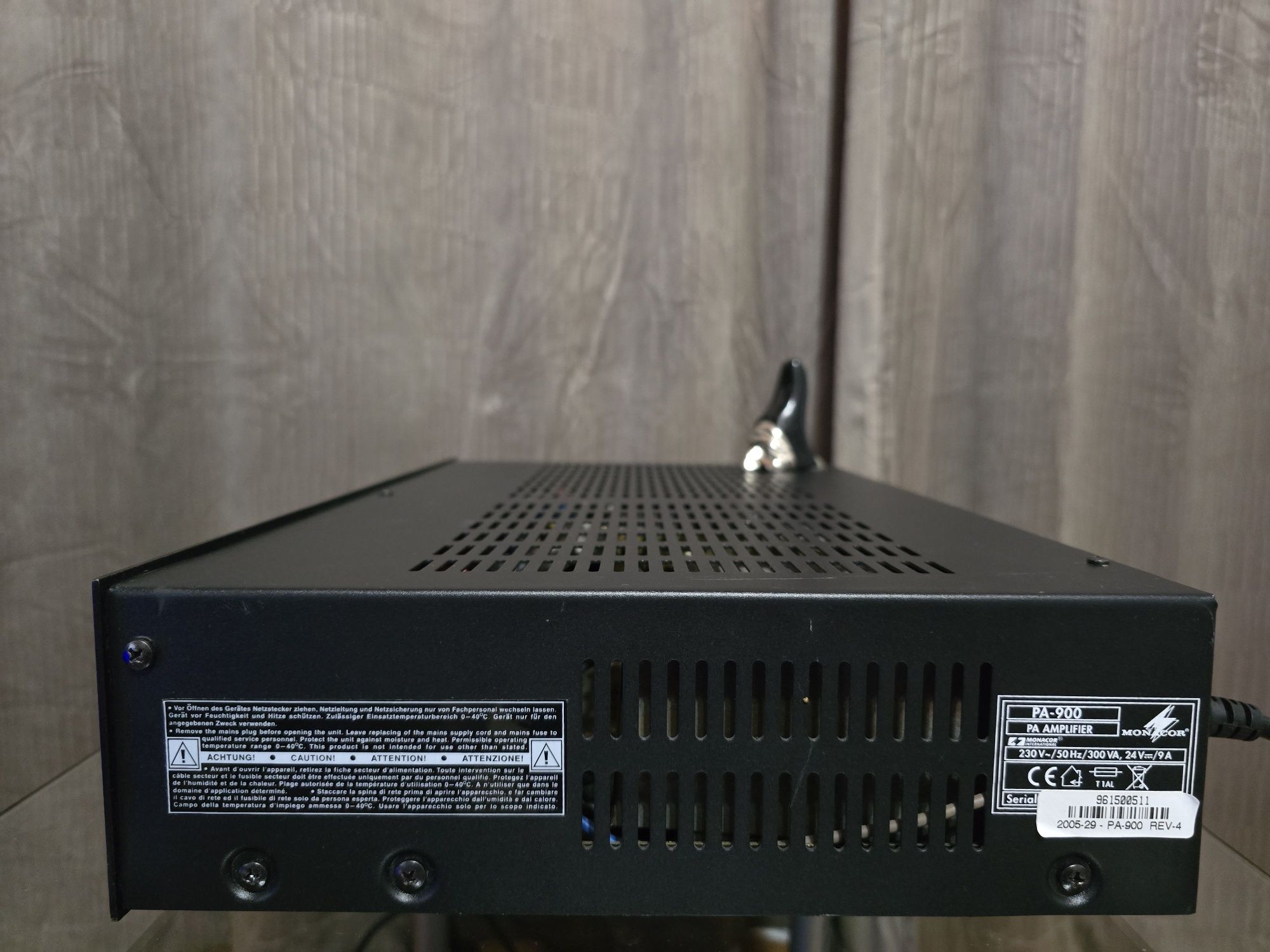 Amplificator Monacor PA900