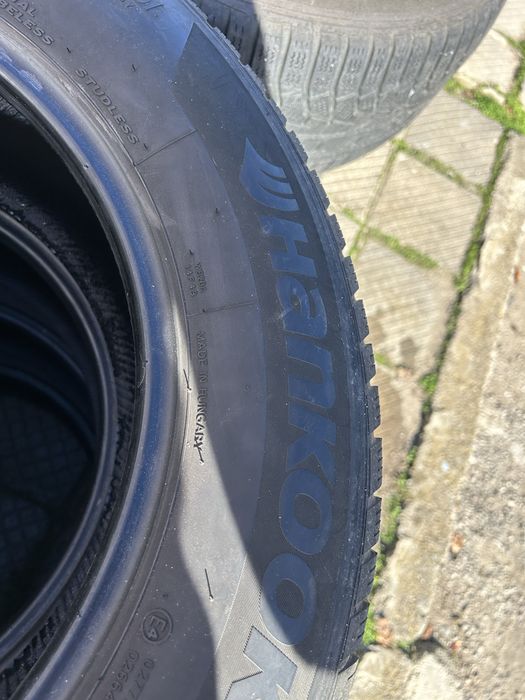4 зимни гуми hankook 225 65 17