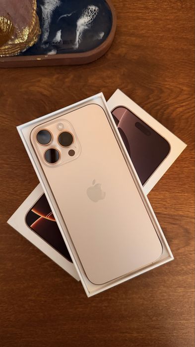 Iphone 16 pro max gold