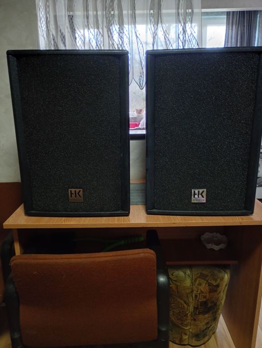 Vând 2 boxe hk pro 12