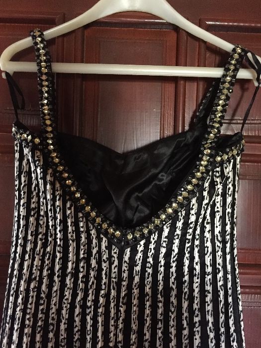 Официална рокля