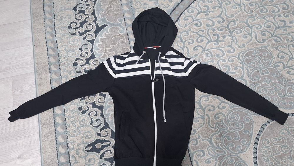 Продам вещи для подростка все по 3.500тг