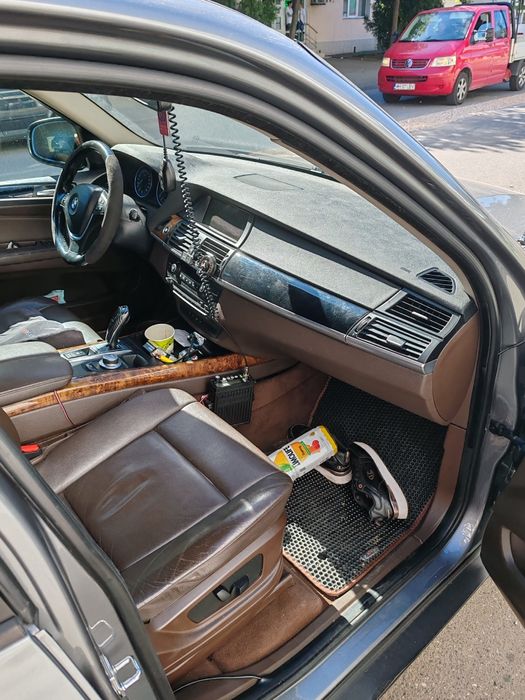 BMW X5 an 2009 vând său schimb