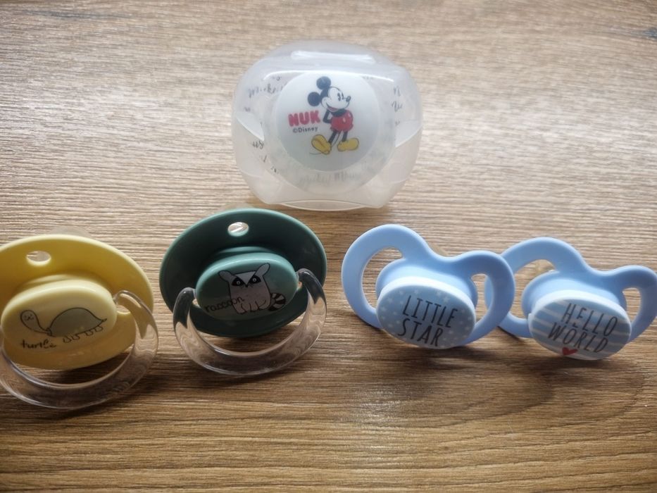 Lot bebeluși suzete noi / biberoane