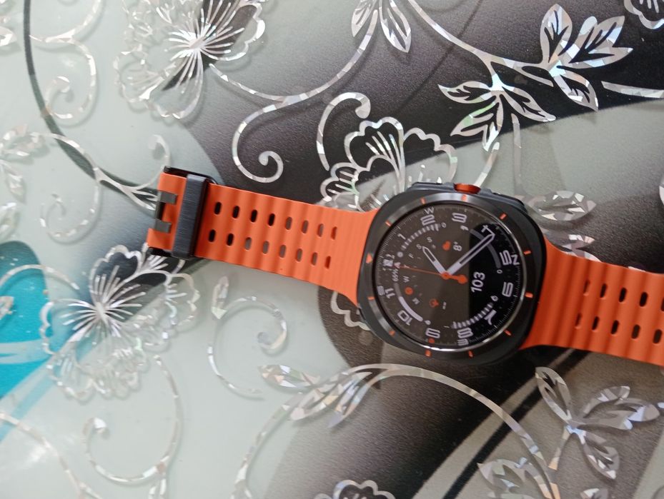 Smart watch Samsung Galaxy ultra metal case