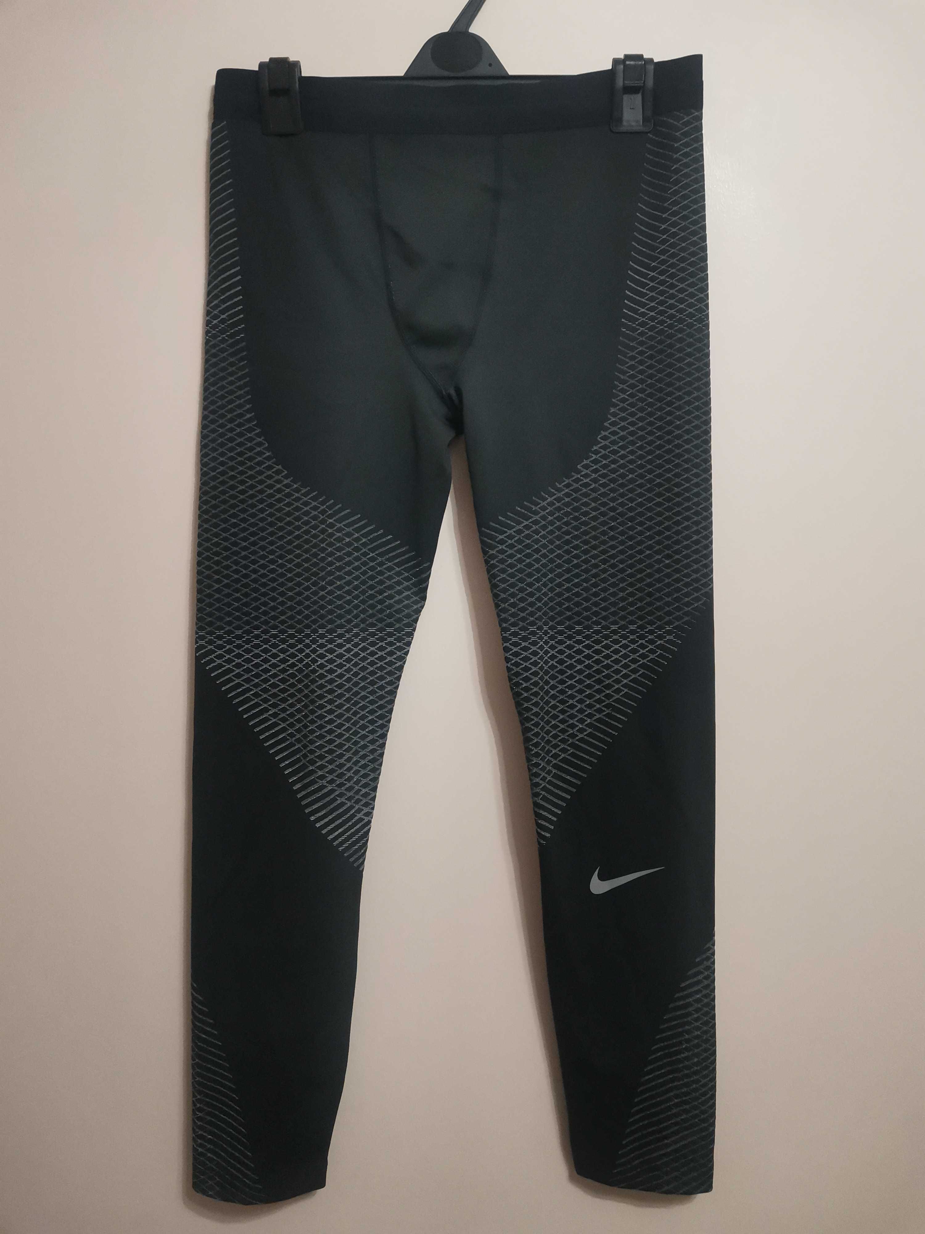 Nike Zonal Strength Men's Running Tights Pant.