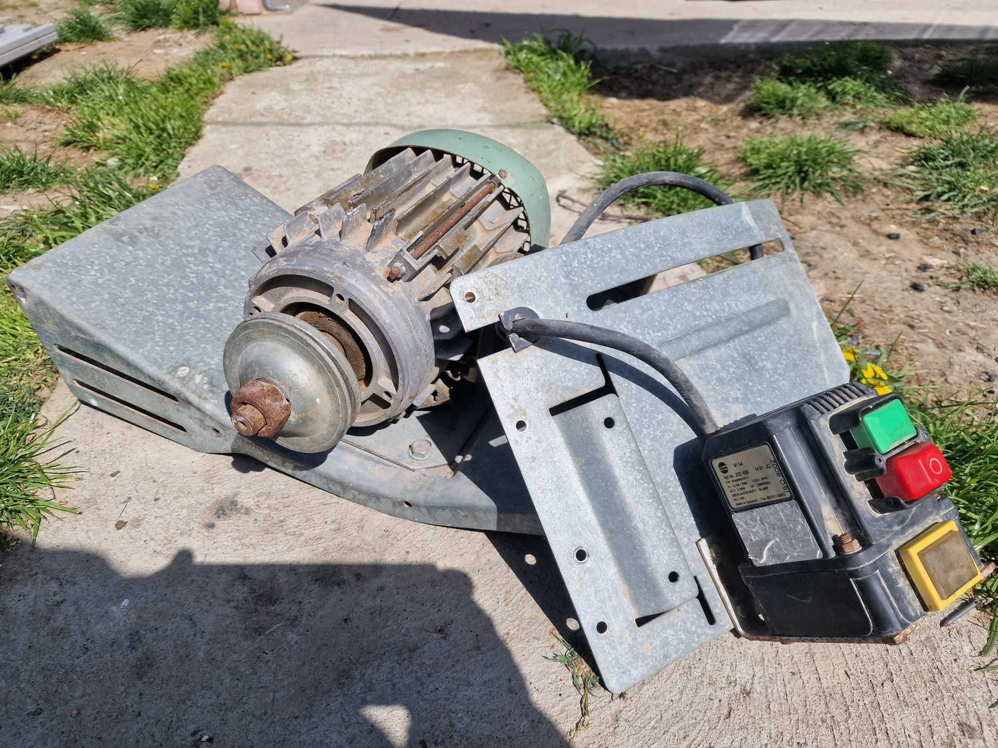 Motor electric Tripus + Panou de control IP54, 2600W, 220V/380V