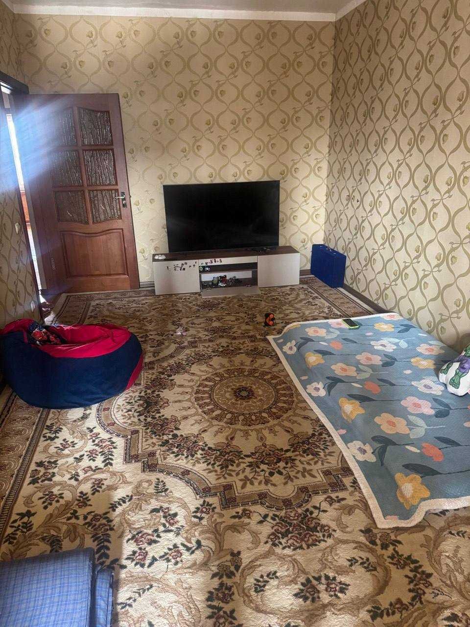 Очень срочная продажа квартиры! 4 комн. 4 этаж. 9 этажка.