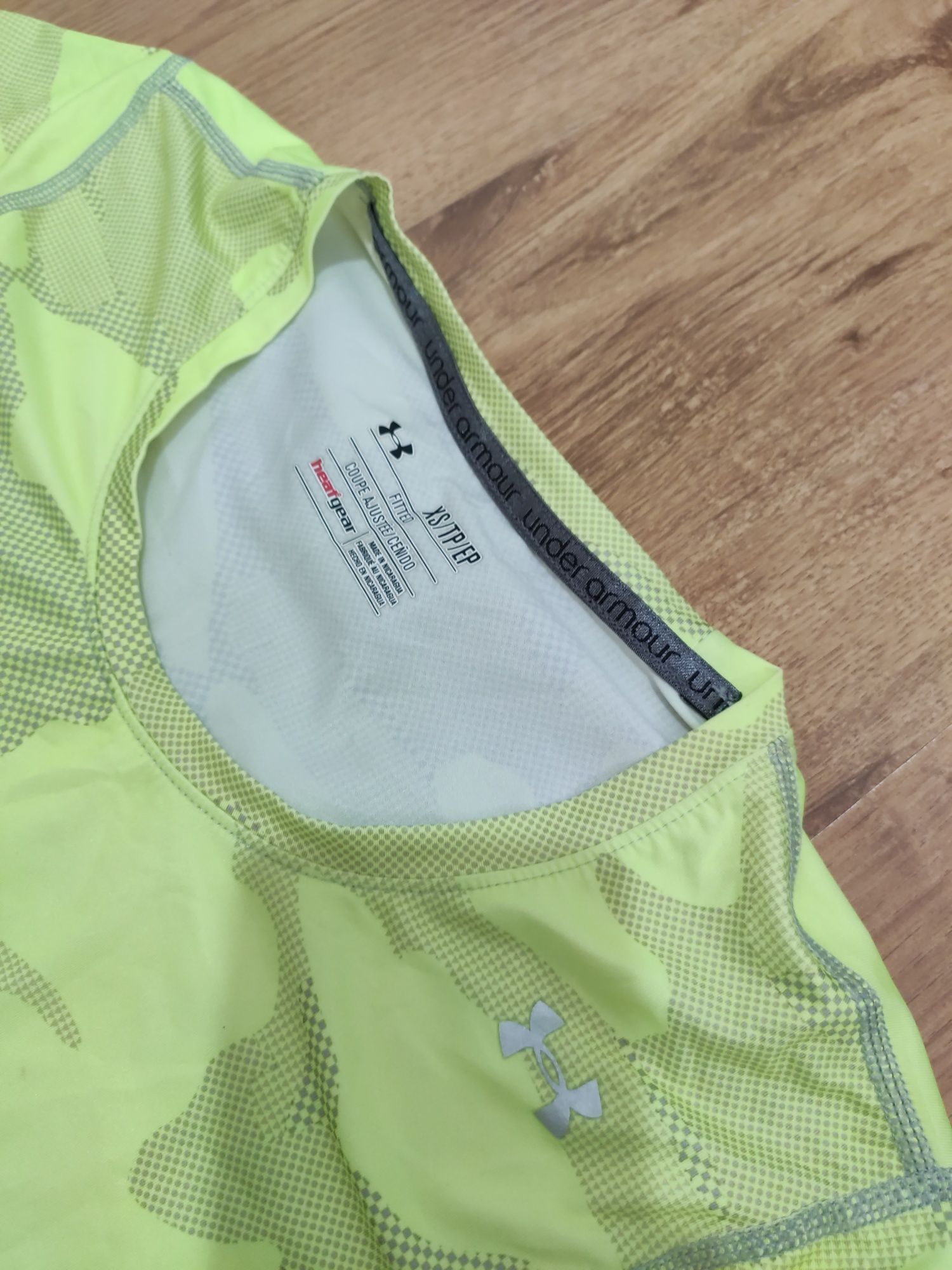 Tricou dama Under Armour mărimea XS