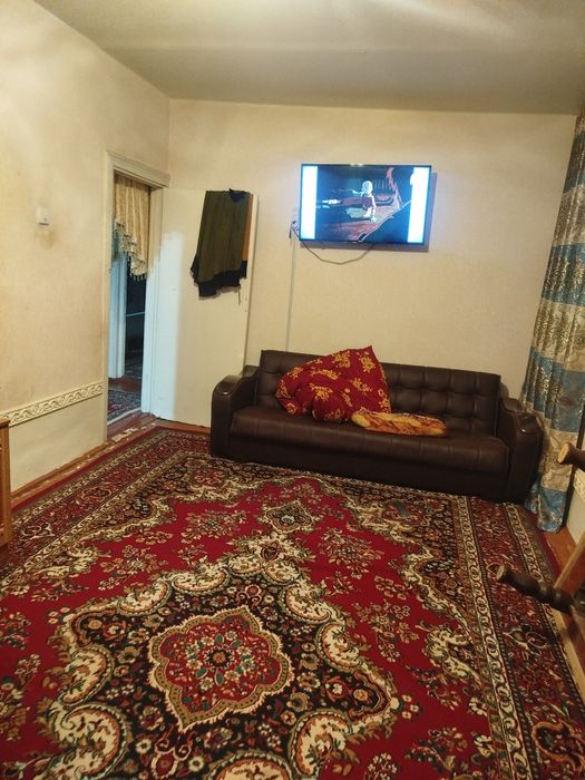 Жондор сентрда квартира 3 хонали