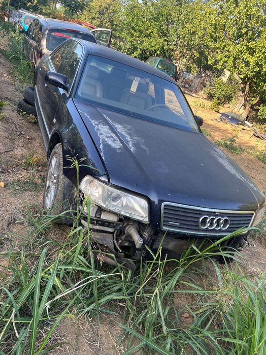 Продава се на части Ауди а8 д2