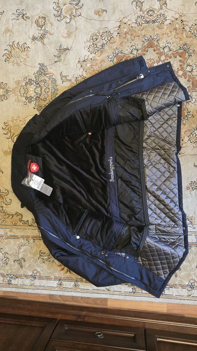 Продам куртку зимнюю